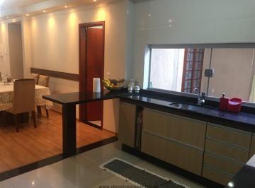 Casa · 248m² · 3 Quartos · 2 Vagas · Casa à venda - em Residencial Pacaembu