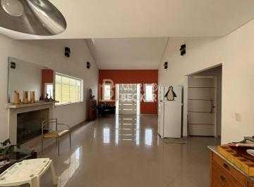 Casa · 328m² · 4 Quartos · 4 Vagas · Casa à venda e locação com 4 suítes, 328 m² no Bairro Urbanova