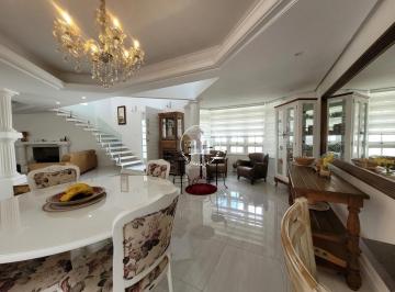 Casa · 295m² · 4 Quartos · 3 Vagas · Casa 4 Dormitórios, Sendo 4 Suítes