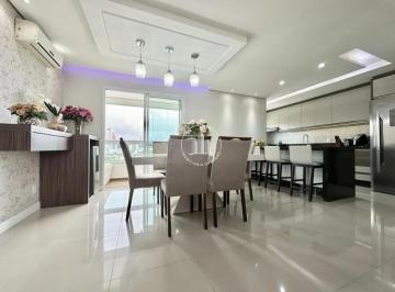 Apartamento · 162m² · 3 Quartos · 2 Vagas · Apartamento 3 Quartos com 2 Suítes e 162m² - Centro