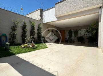Casa · 125m² · 3 Quartos · 2 Vagas · Casa com 3 quartos sendo 1 suíte no Setor Moinho dos Ventos. codigo: 113515