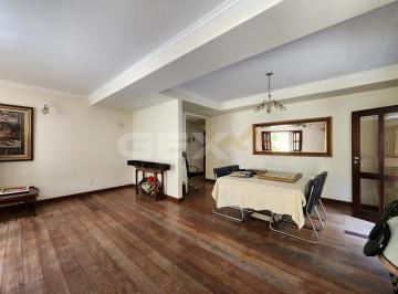 Casa · 367m² · 5 Quartos · 4 Vagas · Casa à venda de 3 pavimentos no Centro, 4 quartos, 2 suítes e 2 escritórios inde