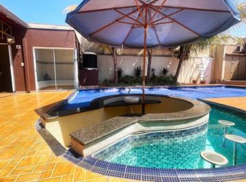 1743786386.jpeg · Casa rica em armarios no Jd Anhanguera | Imobiliária Rosa e Rangel