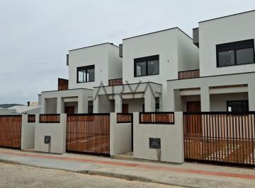 Casa · 133m² · 3 Quartos · 1 Vaga · Sobrado à venda em condomínio em Garopaba ARYA1