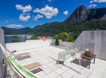 Casa · 302m² · 4 Quartos · 3 Vagas · Casa luxuosa à venda na Lagoa: 4 quartos, 2 suítes, 3 vagas