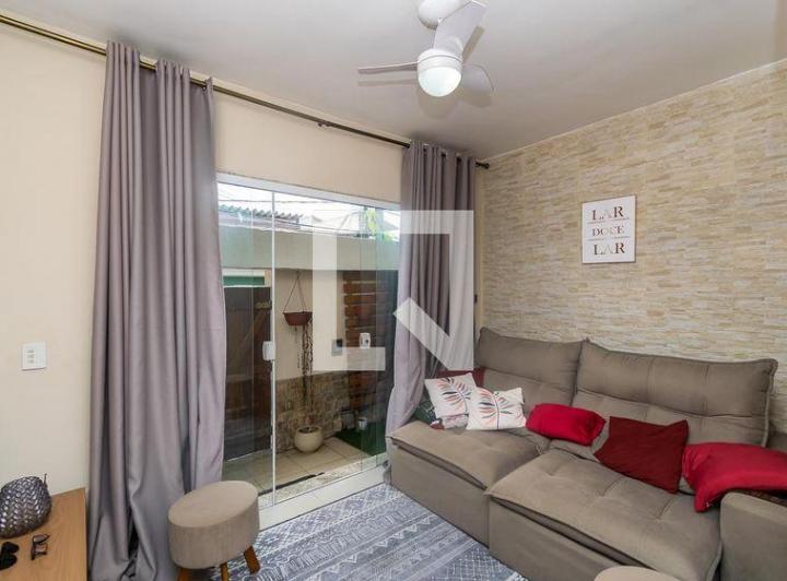 Foto do imóvel - Casa com 2 quartos, varanda gourmet e ideal para comprar