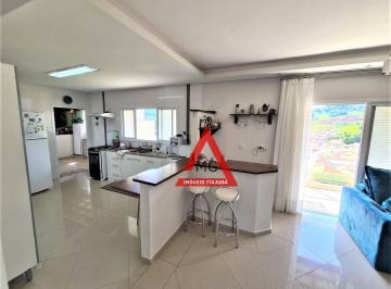 2f3a0b2cb0739333a86d4d08f0a51ed7b7025cba · CASA com 3 dormitórios sendo 1 suíte com planejado e área gourmet com churrasqueira, forno à lenha e