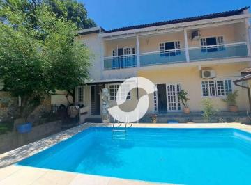 Casa · 254m² · 4 Quartos · 4 Vagas · Casa em Itaipu, Niterói/RJ de 254m² 4 quartos à venda por R$ 800.000,00
