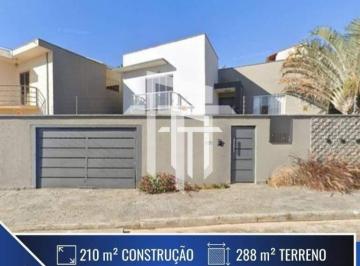 Casa · 210m² · 3 Quartos · Casa em Jardim das Hortênsias, Poços de Caldas/MG de 210m² 3 quartos à venda por R$ 1.200.000,00