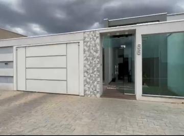 Casa · 204m² · 3 Quartos · 2 Vagas · Casa à venda - em Água Boa