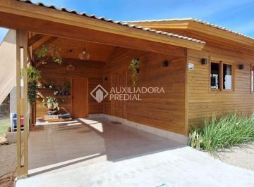 699548_i85646kc_69954867e710b56d733.jpg · Casa com 2 quartos e móveis planejados na Praia do Rosa - Conforto e localização privilegiada!