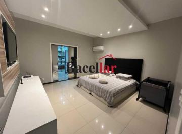 Casa · 500m² · 4 Quartos · 3 Vagas · CASA PARCIALMETE REFORMADA - 25 DE AGOSTO, DUQUE DE CAXIAS
