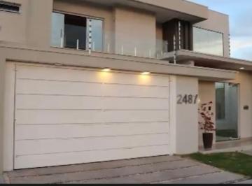 Casa · 305m² · 3 Quartos · 2 Vagas · Casa à venda - em Água Boa