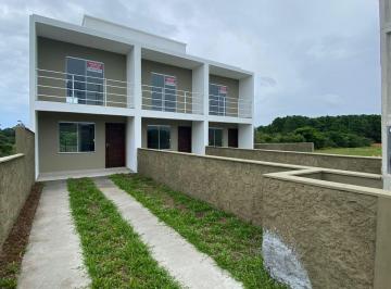 Casa · 92m² · 2 Quartos · 2 Vagas · Sobrado geminado, lateral, com 2 dormitórios sendo 2 suítes, pátio privativo, no Rio Vermelho, Fl