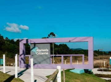 Casa · 120m² · 3 Quartos · 1 Vaga · Excelente sobrado a venda com 120 m2 de área construída em Florianópolis / SC