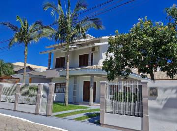 Casa · 240m² · 3 Quartos · 3 Vagas · Lindo sobrado de 240m2 privativos na Praia dos Ingleses, Florianópolis / SC