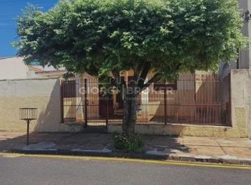 Foto 01 · Imperdível! Casa à venda em Mirassol-SP, Centro 2 quartos, 1 sala, 2 banheiros, 1 vaga de garagem