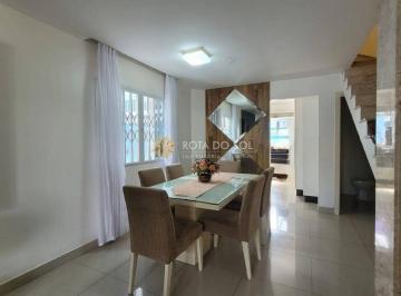 Casa · 160m² · 3 Quartos · 3 Vagas · Casa 2 pavimentos mobiliada com 3 quartos e 3 vagas na Meia Praia
