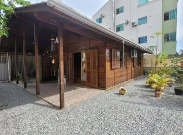 Casa · 180m² · 2 Quartos · 2 Vagas · Casa mobiliada com 2 quartos e 2 vagas na Meia Praia Itapema SC