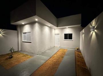 Casa · 58m² · 2 Quartos · 1 Vaga · Casa de esquina com 2 quartos sendo 1 suíte - Jardim Paranapungá em Três Lagoas / MS
