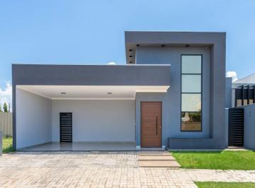 Casa · 157m² · 3 Quartos · 2 Vagas · Casa com 3 quartos sendo 1 suíte à venda no Condomínio Costa Leste em Três Lagoas - MS | Versatilida