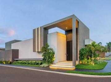 Casa · 270m² · 4 Quartos · 2 Vagas · Casa com 4 suítes à venda no Condomínio Alto dos Ipês em Três Lagoas - MS | Luxo e sofisticação