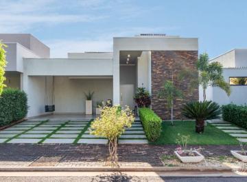 Casa · 222m² · 3 Quartos · 2 Vagas · Casa com 3 suítes à venda no Condomínio Portal das Águas em Três Lagoas - MS | Requinte e Sofisticaç