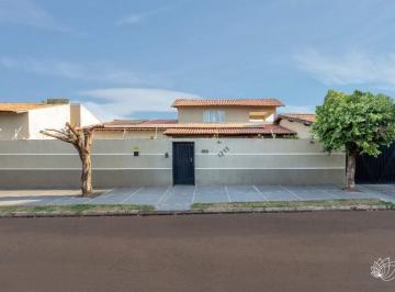 Casa · 358m² · 4 Quartos · 4 Vagas · Casa à venda a apenas 100 metros da Lagoa Maior em Três Lagoas - MS