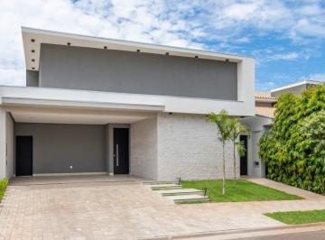 Casa · 171m² · 3 Quartos · Casa à venda com 3 quartos sendo 3 suítes no Condomínio Terras de Jupiá em Três Lagoas - MS | Confor