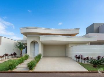 Casa · 230m² · 3 Quartos · 2 Vagas · Casa com 3 suítes à venda no Condomínio Alto dos Ipês em Três Lagoas - MS | Elegância e sofisticação