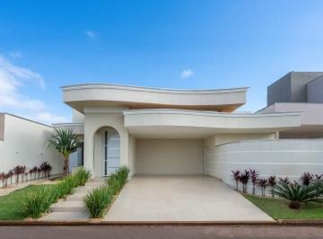Casa · 226m² · 3 Quartos · 2 Vagas · Casa com 3 suítes à venda no Condomínio Alto dos Ipês em Três Lagoas - MS | Elegância e sofisticação