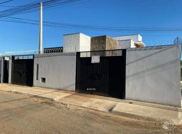 Casa · 100m² · 3 Quartos · 2 Vagas · Casas com 3 dormitórios sendo 1 suíte no Jardim Paranapungá em Três Lagoas - MS