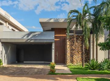Casa · 232m² · 3 Quartos · Casa com 3 suítes à venda no Condomínio Portal das Águas em Três Lagoas - MS | Conforto e elegância