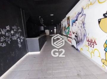 d9164d66184649a57e11954c0fd59bcd918a492b · Salão comercial de 208m² Av Pres Kennedy