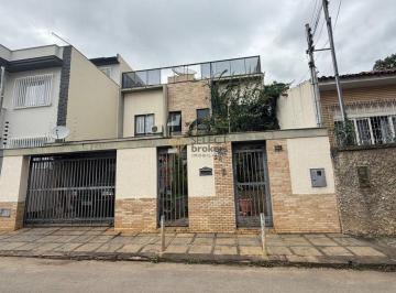 Casa · 363m² · 4 Quartos · 1 Vaga · Triplex - Centro