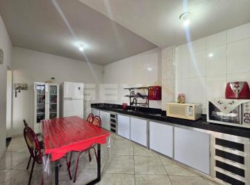 Casa · 224m² · 4 Quartos · 6 Vagas · Casa à venda no bairro Nações de 3 pavimentos, 4 quartos e terraço com cozinha g