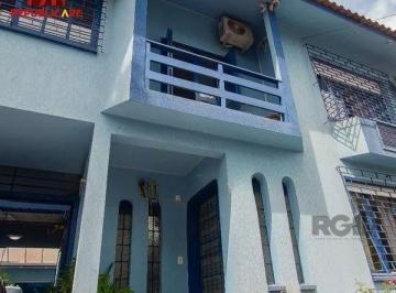 Casa · 315m² · 4 Quartos · 3 Vagas · casa sobrado com 4 dormitórios 3 vagas e pátio e piscina