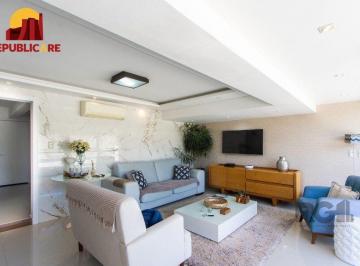 Casa · 281m² · 4 Quartos · 2 Vagas · Casa a venda no bairro Guarujá com 4 dormitórios, piscina e salão de festas