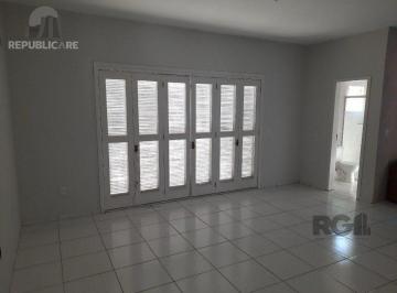 Comercial · 220m² · Oportunidade Imperdível: Prédio com 4 Apartamentos, Pátio e 2 Vagas de Garagem