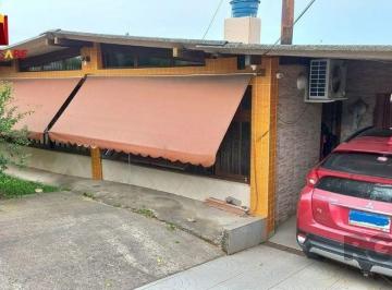 Casa · 200m² · 3 Quartos · 2 Vagas · Casa 3 dormitórios no bairro Rubem Berta