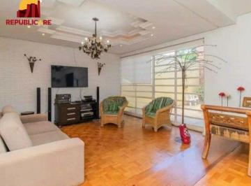 Casa · 234m² · 3 Quartos · 3 Vagas · Casa 3d com suíte, bairro três figueira