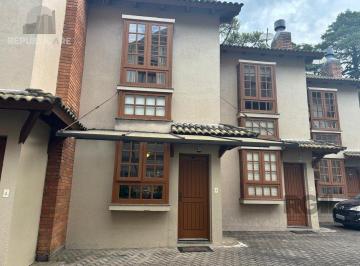 Casa · 76m² · 2 Quartos · 1 Vaga · Sobrado de Alvenaria em Condominio no bairro Nobre de Gramado