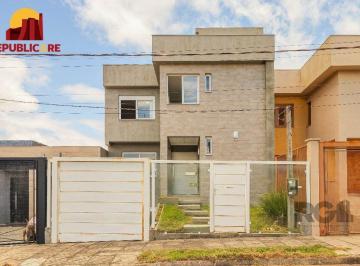 Casa · 185m² · 3 Quartos · 2 Vagas · Sobrado, 185 metros quadrados privativo, com 3 quartos, 1 suíte, Living e cozinh