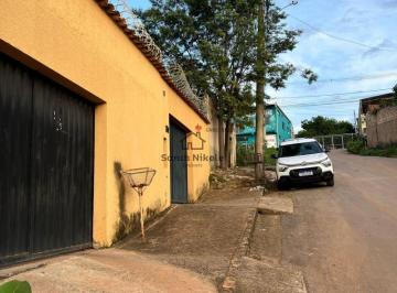 Casa · 80m² · 2 Quartos · 3 Vagas · Casa a Venda em Esmeraldas