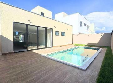 Casa · 266m² · 3 Quartos · 2 Vagas · Casa duplex de alto padrão em condomínio fechado Lagoa Silvana.