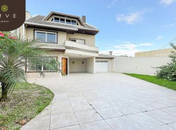 Casa · 191m² · 4 Quartos · 4 Vagas · Triplex de frente para a rua, com 04 quartos, sendo 02 suítes, 04 vagas de garagem no Bom Retiro!