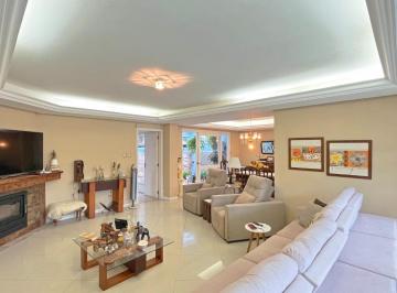 696450_i2ai2rFF3_69645067f3dc5261ee1.jpg · Casa com 3 quartos no bairro Vila Assunção