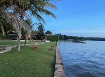 Casa de 4 quartos, Brasília · Lote com pequena e charmosa casa de madeira e deslumbrante do por do sol!