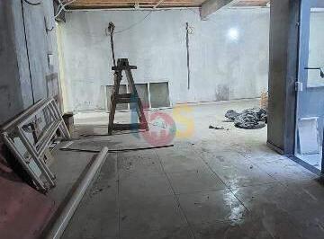 Comercial · 40m² · Sala Comercial Térrea na Praça dos Namorados