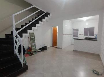 Casa · 64m² · 2 Quartos · 1 Vaga · Casa em condomínio à venda com 2 quartos, sendo 1 suíte, em excelente localização